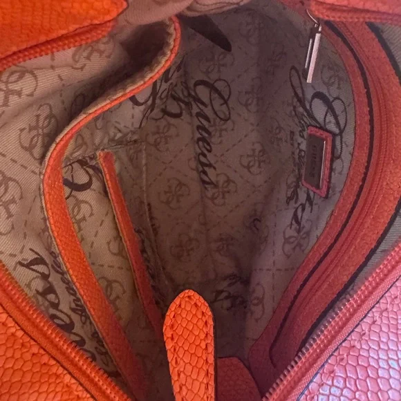 Guess Dayan Shopper Purse/crossbody. NWOT - Picture 6 of 8